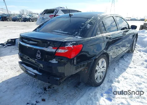 2011 Chrysler 200 Touring из США, поврежденный, VIN 1C3BC1FB7BN613421